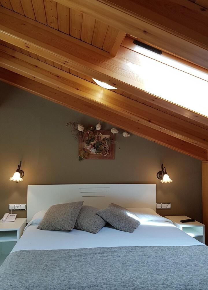 Hotel Sant Roc Camprodon Bagian luar foto