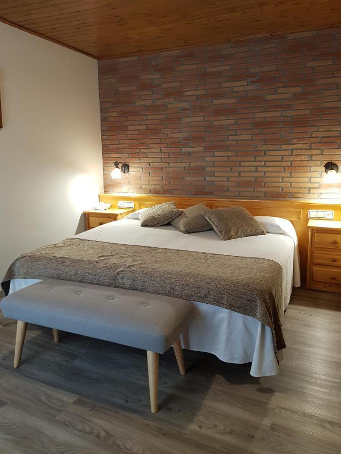 Hotel Sant Roc Camprodon Bagian luar foto