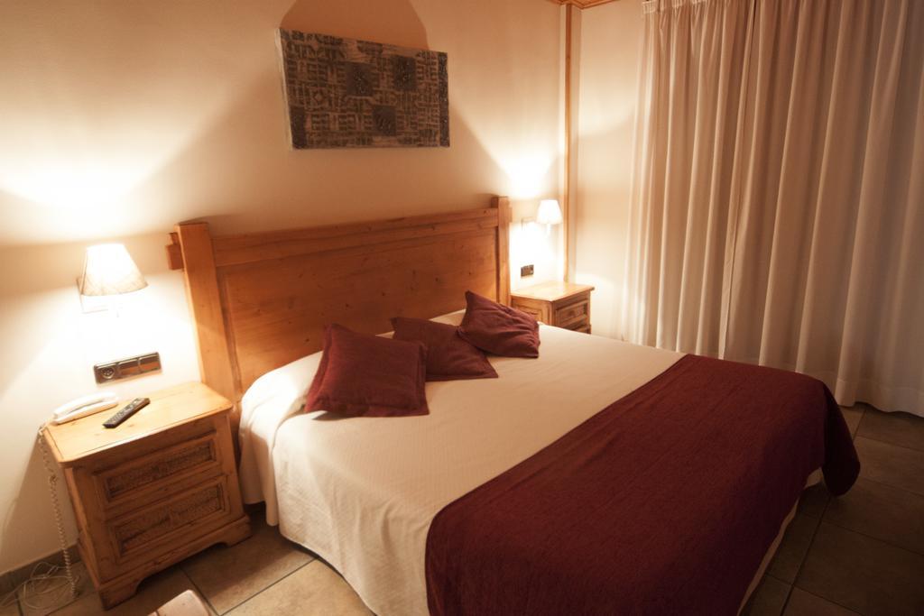 Hotel Sant Roc Camprodon Bagian luar foto