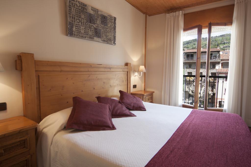 Hotel Sant Roc Camprodon Bagian luar foto