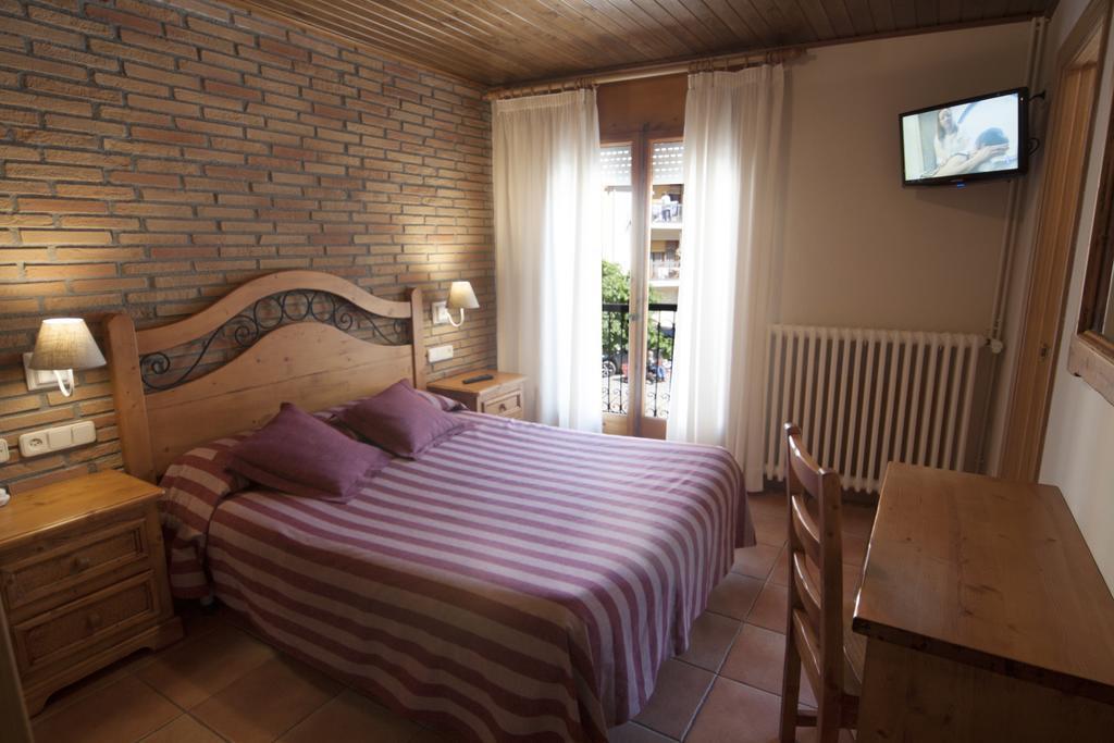 Hotel Sant Roc Camprodon Bagian luar foto