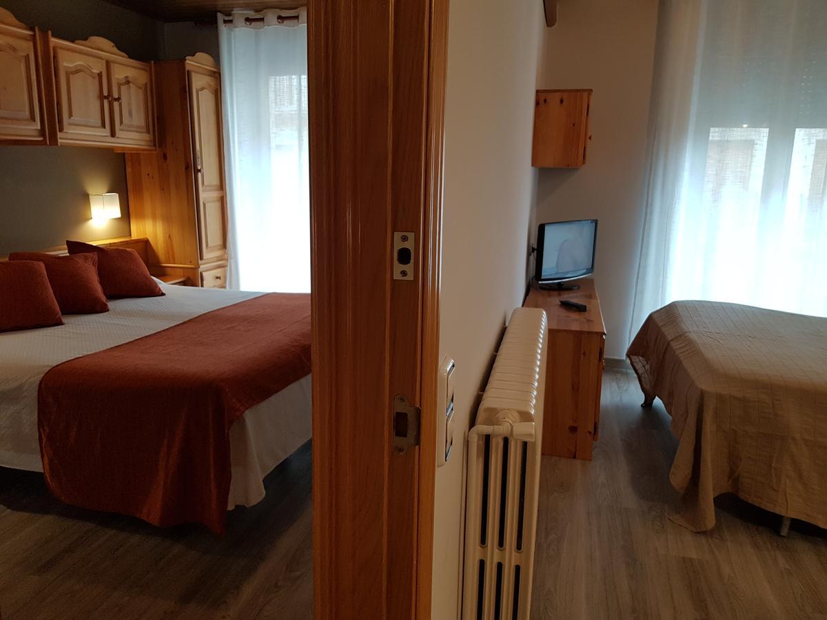 Hotel Sant Roc Camprodon Bagian luar foto